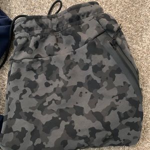 Grey camo Nike Tech pants